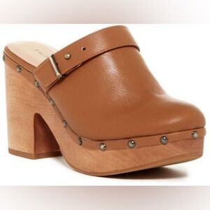 Chinese Laundry Walk On heeled clog